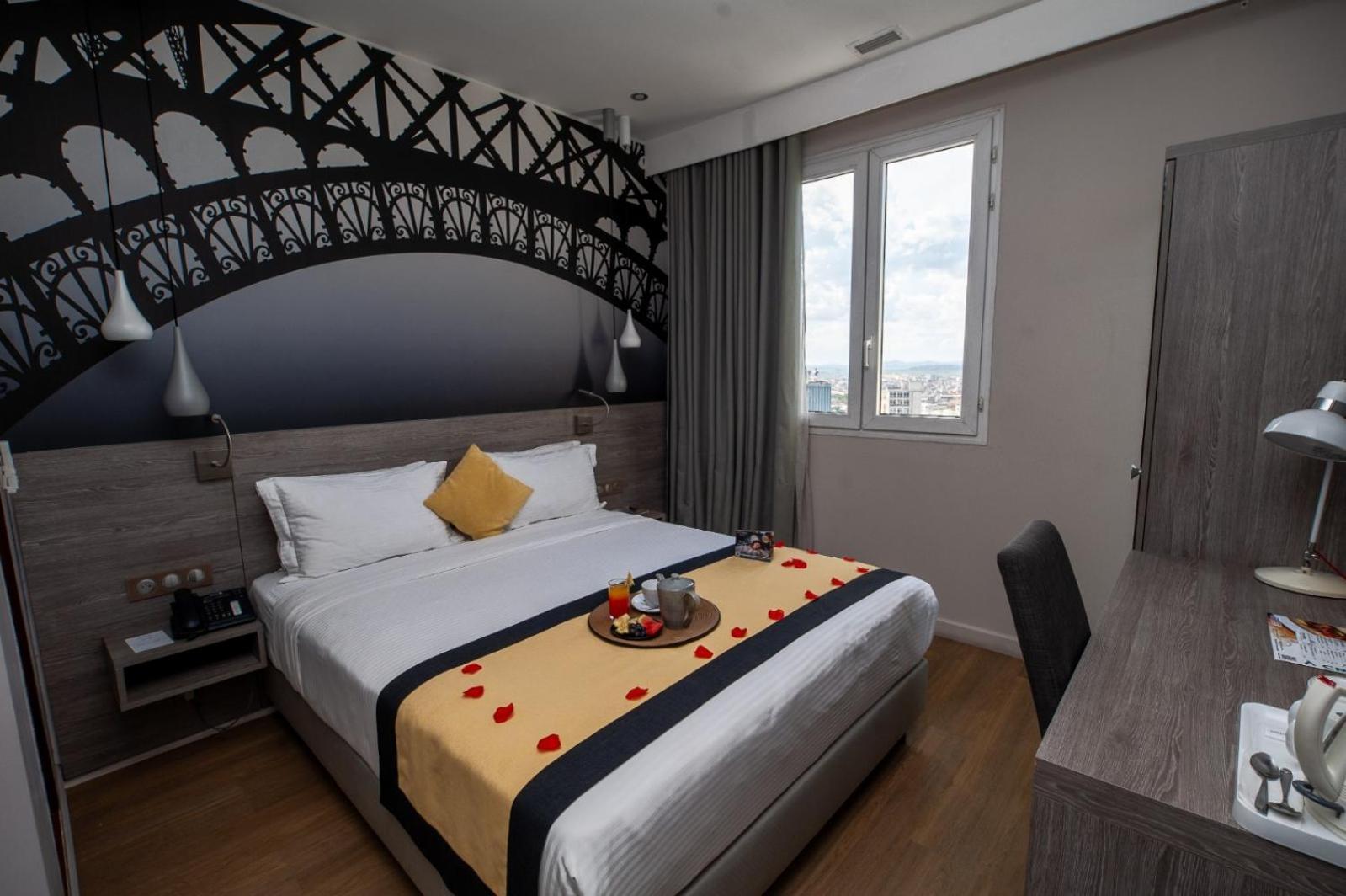 Le Louvre Hotel & Spa Antananarivo Bagian luar foto